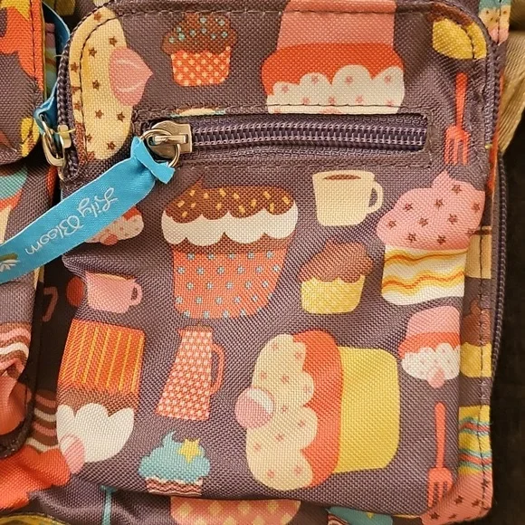 🧁Lily Bloom Colorful Cupcake Crossbody Bag - Picture 7 of 12